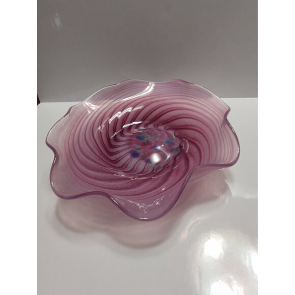 Bermuda Glass Blowing Ltd. Ruffled Edge Swirl Pattern Hand Blown Candy Bowl - Picture 3 of 12
